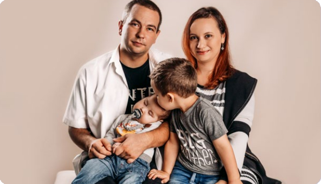 Opieka paliatywna mama Arturka wraz z synem chorym i zdrowym oraz mężem raport 2024
